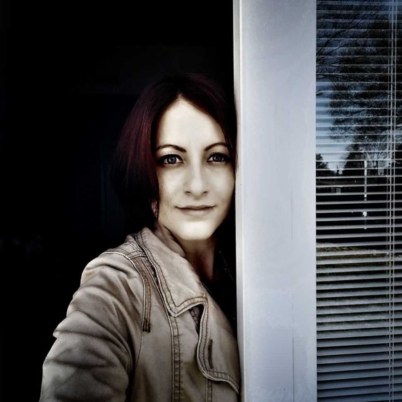 Meet your Posher, Kristy - Picture 1 of 1